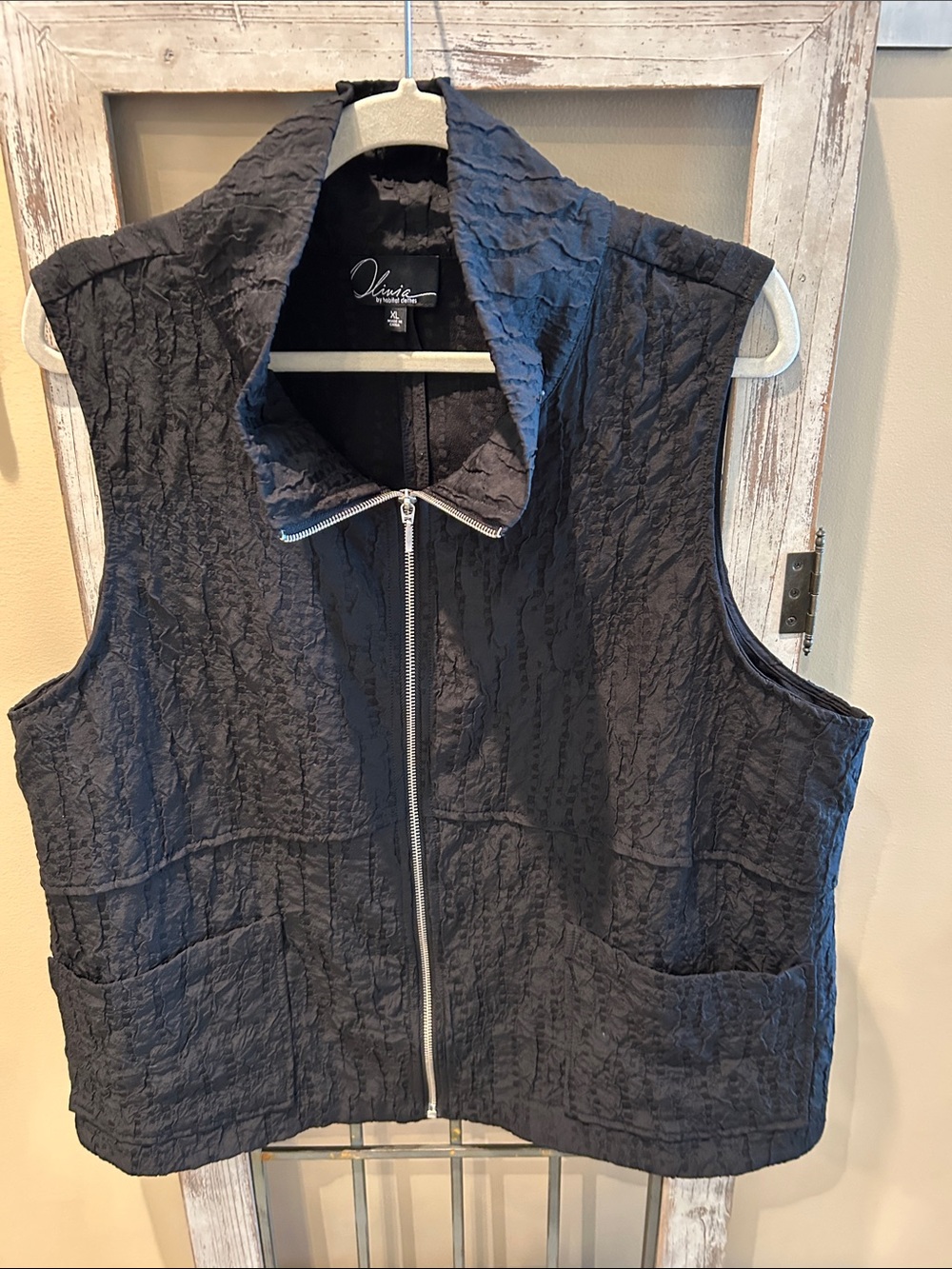 Habitat Black Textured Zip-Front Vest